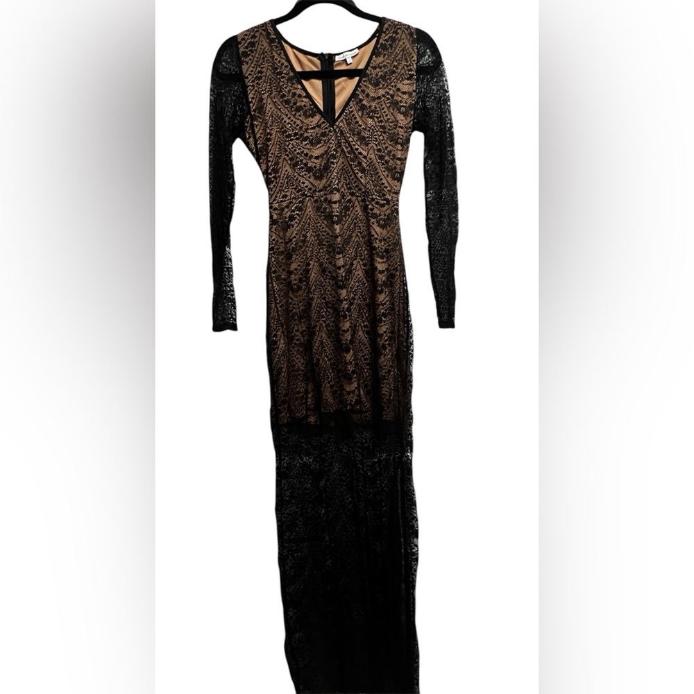 Maxi Dress with black lace long sleeve overlay size small